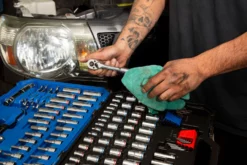 Kobalt Mechanics Tool Sets 154-Piece Standard (SAE) and Metric Combination Polished Chrome Mechanics Tool Set (1/4-in; 3/8-in) -Kobalt Sales Shop 42394165 scaled