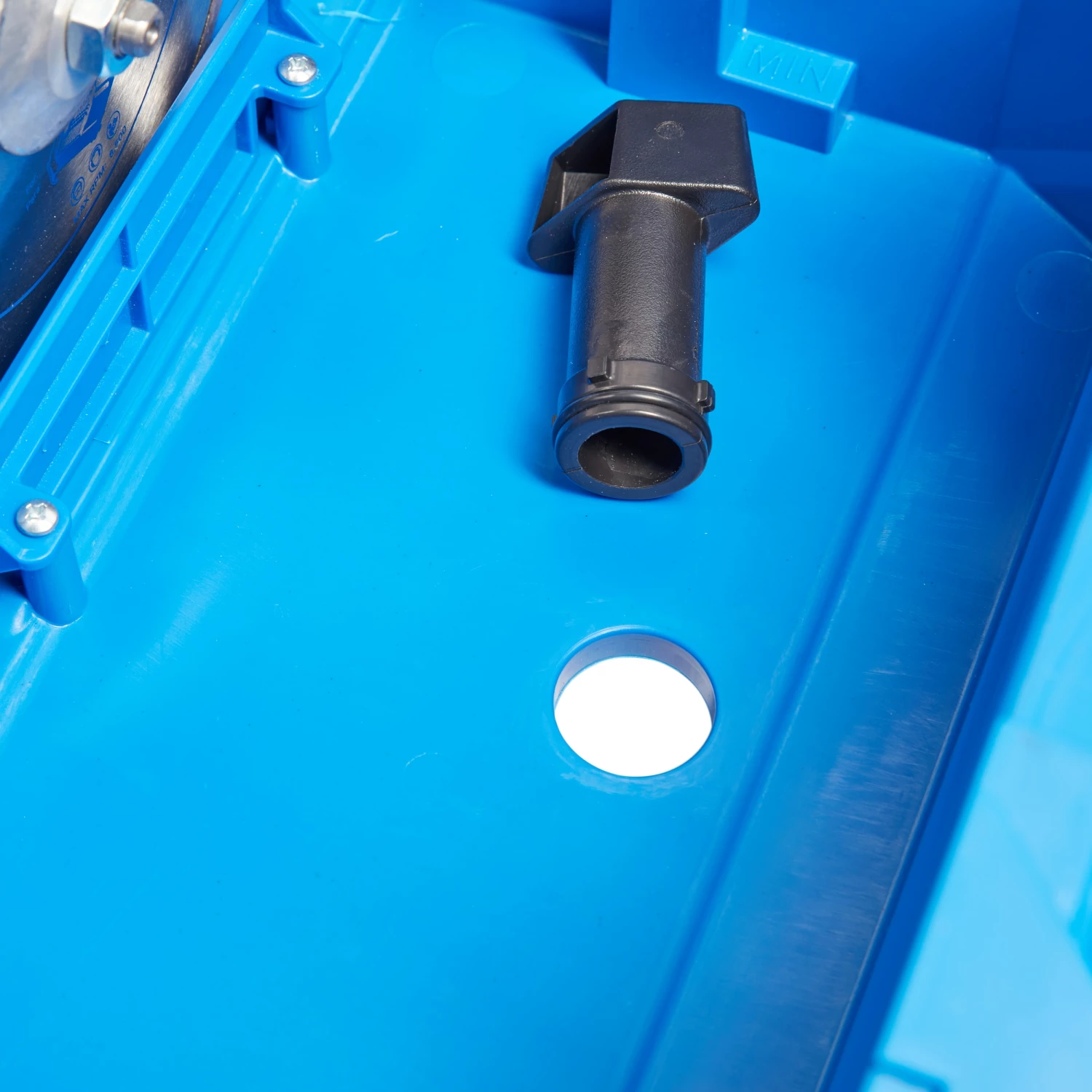 Kobalt Tile Saws 7-in 5-Amp Wet Tabletop Tile Saw 3 Kobalt Tile Saws 7-in 5-Amp Wet Tabletop Tile Saw - Image 3