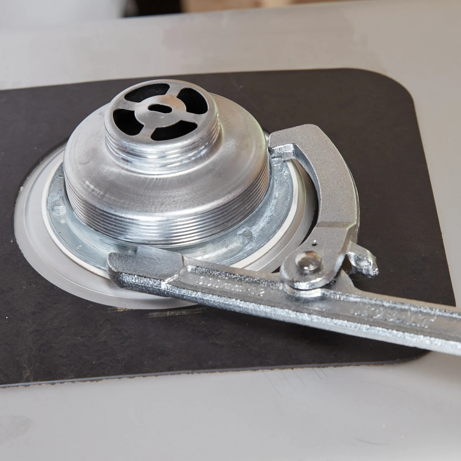 Kobalt Plumbing Wrenches & Specialty Tools 12-in Lock-nut Wrench 2 Kobalt Plumbing Wrenches & Specialty Tools 12-in Lock-nut Wrench - Image 2