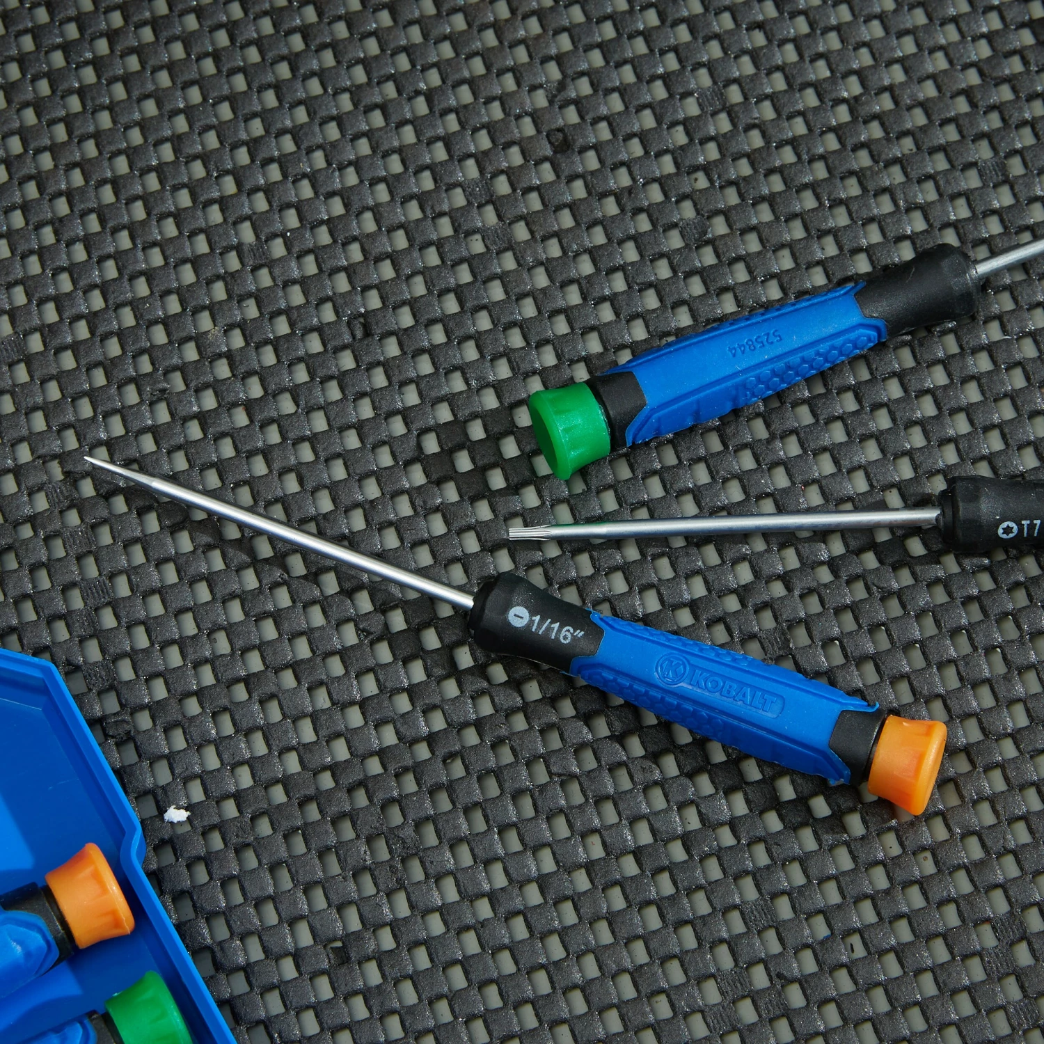 Kobalt Screwdrivers 10-Piece Plastic Handle Set Screwdriver Set 5 Kobalt Screwdrivers 10-Piece Plastic Handle Set Screwdriver Set - Image 5