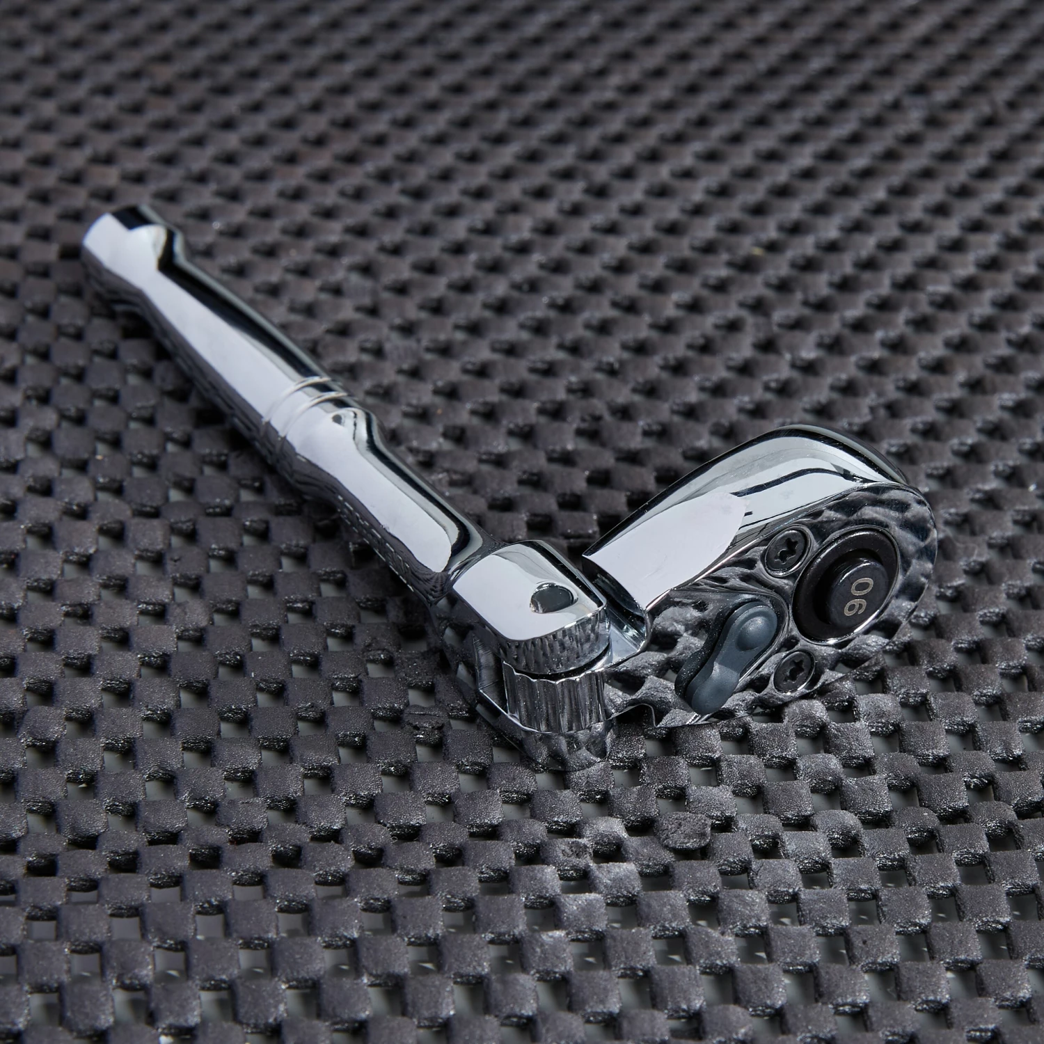 Kobalt Ratchets & Ratchet Sets 90-Tooth 1/4-in Drive Quick-release Flexible Head Standard Ratchet 5 Kobalt Ratchets & Ratchet Sets 90-Tooth 1/4-in Drive Quick-release Flexible Head Standard Ratchet - Image 5